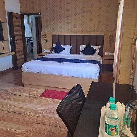 Sky Inn Mysore Extérieur photo