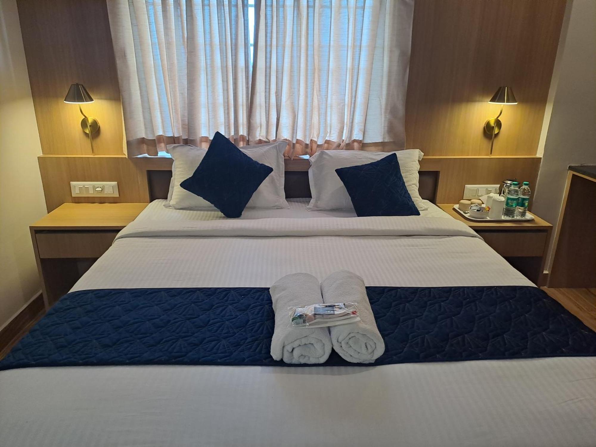 Sky Inn Mysore Extérieur photo