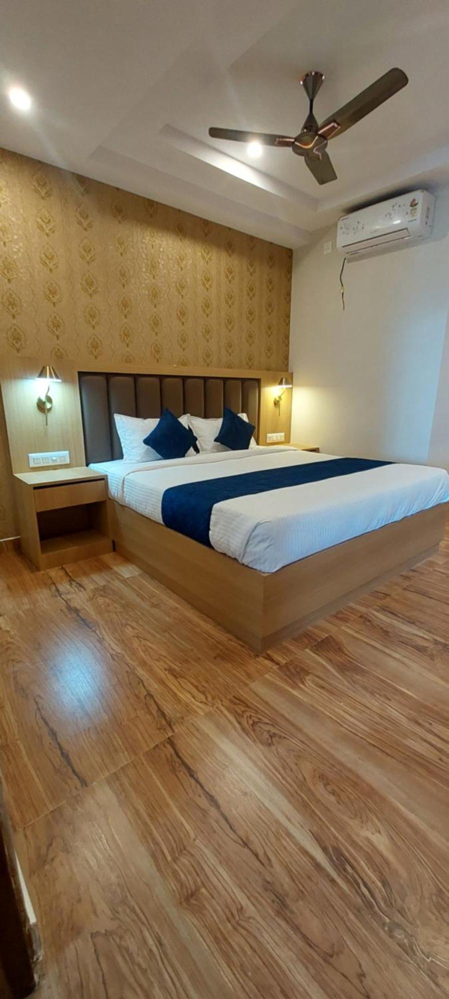 Sky Inn Mysore Extérieur photo