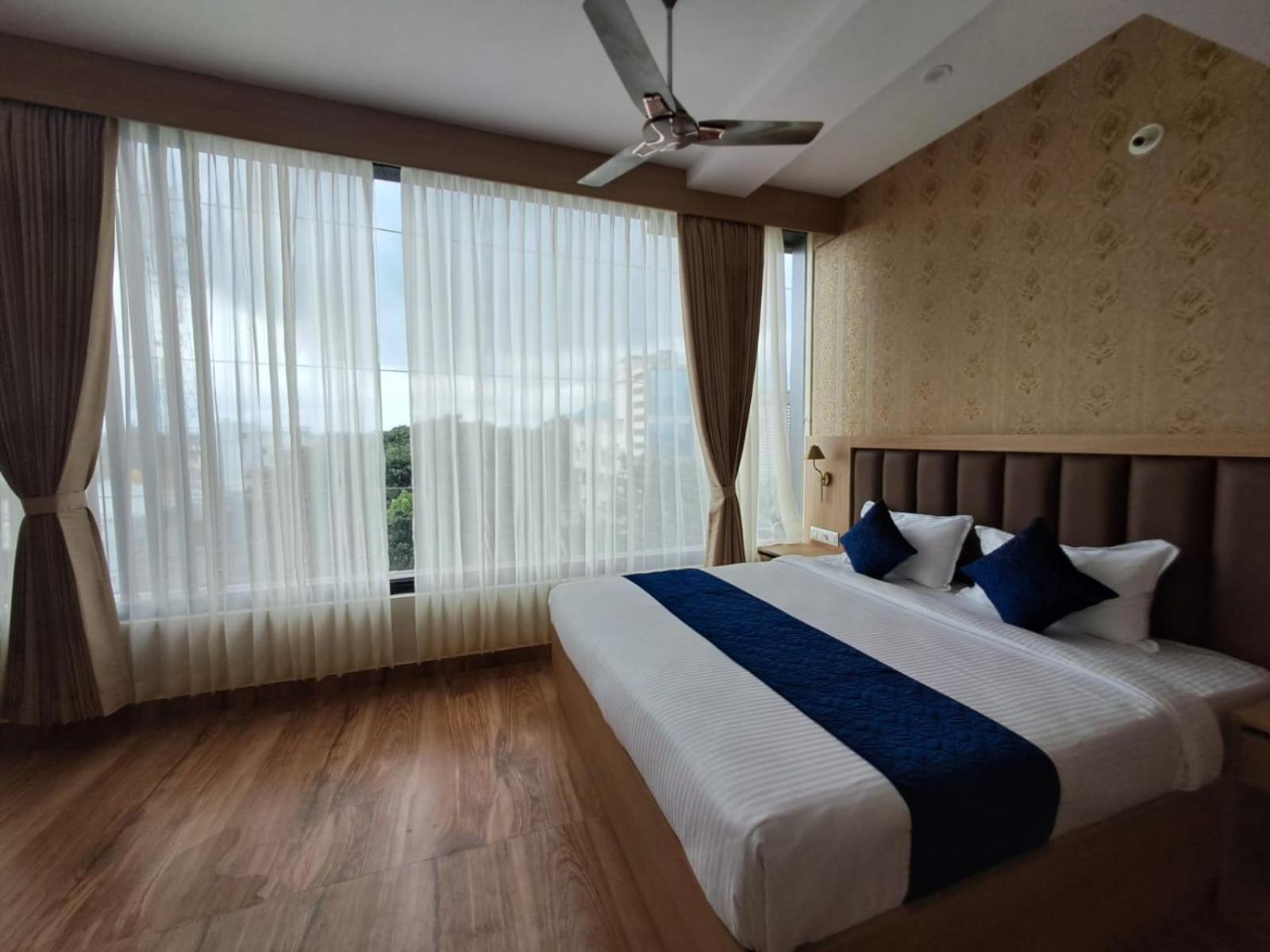 Sky Inn Mysore Extérieur photo